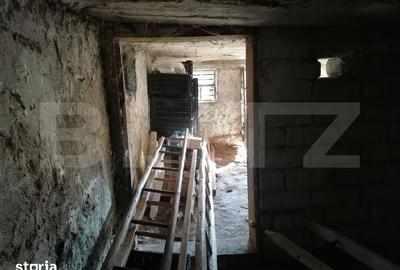 Casă cu 2 camere cu Teren 1000 Mp în Voinești