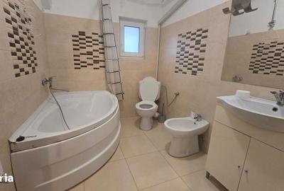 Casă cu 3 camere în Breazu