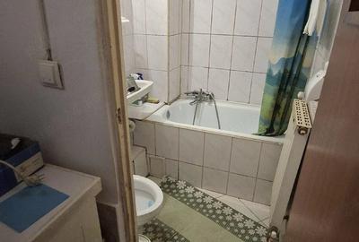 Garsonieră decomandată în Noua