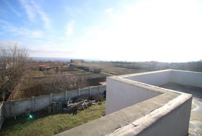 Casă cu 8 camere cu Teren 2500 Mp în Nord - 13