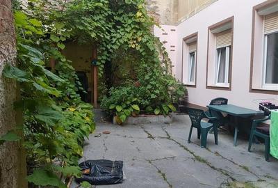 Apartament cu 2 camere nedecomandat în Centrul Istoric