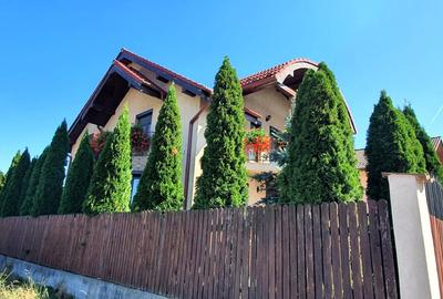 Casă cu 6 camere cu Canalizare în Șura Mare - 1