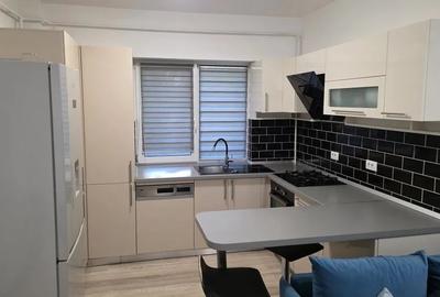 Apartament cu 3 camere semidecomandat în Popas Păcurari