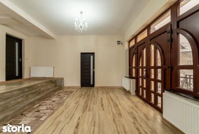 Casă cu 6 camere cu Garaj în Bascov - 8