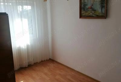 Apartament cu 3 camere semidecomandat în Central - 1