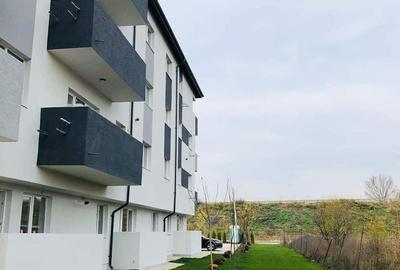 Apartament cu 2 camere semidecomandat în 1 Decembrie