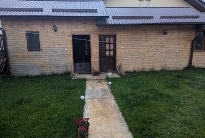 Casă individuală cu 2 camere cu Canalizare în Săbăreni - 16