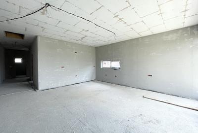 Duplex cu 3 camere cu Canalizare în Moșnița Veche - 2