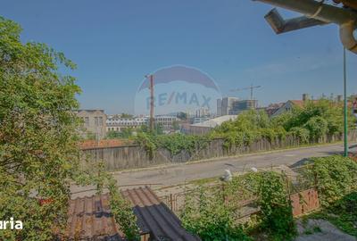 Casă cu 4 camere cu Teren 104 Mp în Central