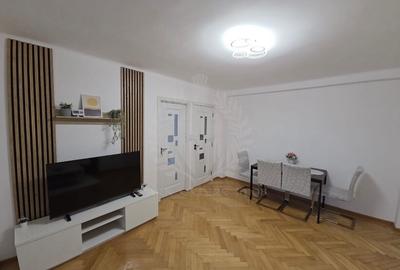 Apartament cu 2 camere semidecomandat, mobilat în Central