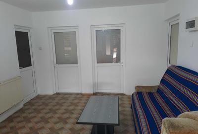Casă cu 5 camere cu Teren 1000 Mp în Tomșani - 8