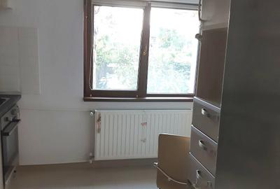 Apartament cu 2 camere decomandat în Eroii Revoluției