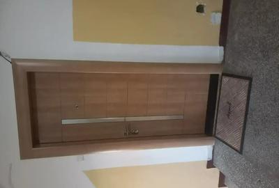 Apartament cu 3 camere semidecomandat în Obor - 1