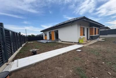 Casă cu 4 camere cu Teren 450 Mp în Horpaz