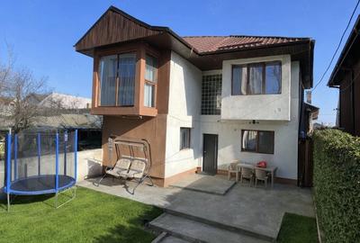 Casă cu 5 camere cu Teren 230 Mp în Central