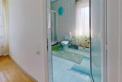 Casă individuală cu 13 camere cu Canalizare în Tractorul - 25