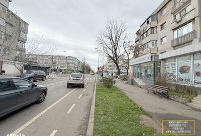 Spațiu comercial, de 90 mp, în Central - 8