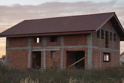 Casă cu 3 camere cu Teren 569 Mp în Săcălaz