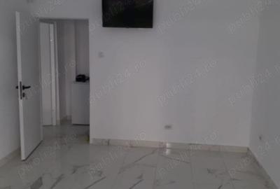 Spațiu comercial, de 22 mp, în Central - 3