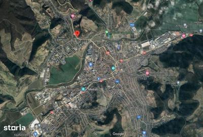 Casă cu 2 camere cu Teren 893 Mp în Central