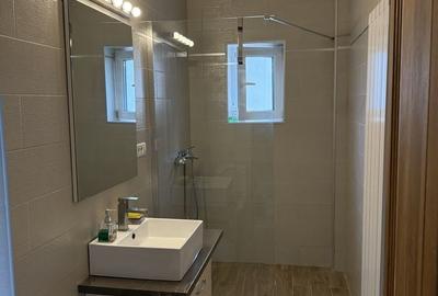 Apartament cu 3 camere în Spitalului