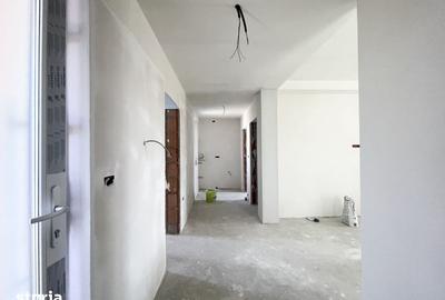Casă cu 4 camere cu Teren 330 Mp în Moșnița Nouă