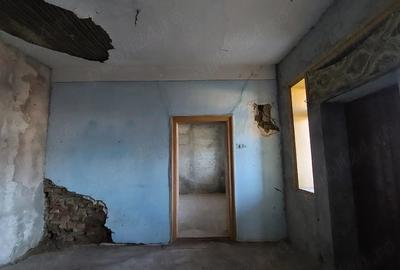 Casă cu Teren 1000 Mp în Căzănești
