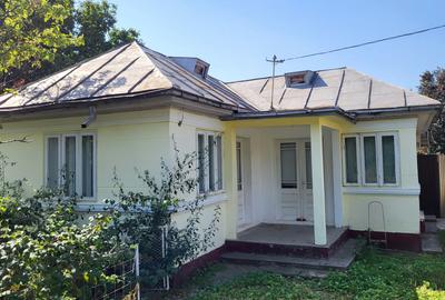 Casă individuală cu 4 camere cu Garaj în Clipicești