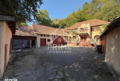 Casă cu 4 camere cu Teren 2000 Mp în Stremț