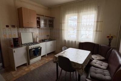 Casă cu 4 camere cu Teren 150 Mp în Central