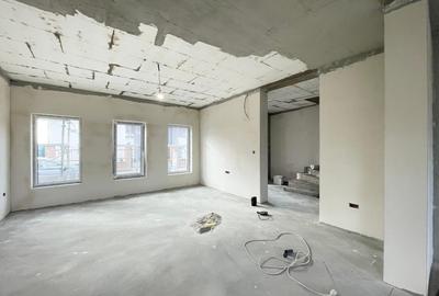 Duplex cu 4 camere cu Canalizare în Moșnița Veche - 2
