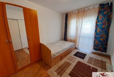 Apartament cu 3 camere decomandat în Cetate - 3