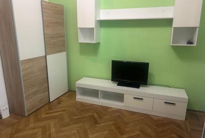 Garsonieră în Baba Novac