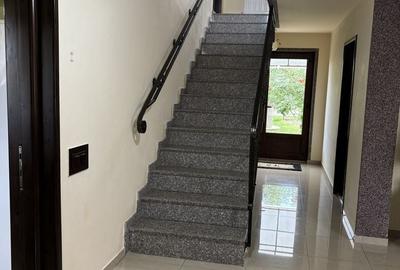 Casă cu 4 camere în Central - 6