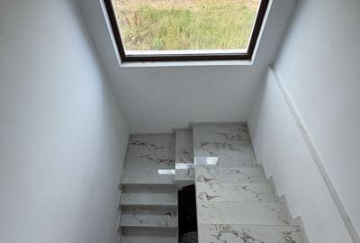 Casă cu 5 camere cu Teren 335 Mp în Central - 7