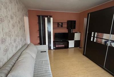 Apartament cu 2 camere semidecomandat în Inel II