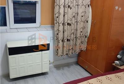 Garsonieră decomandată, mobilată în 1 Decembrie - 2