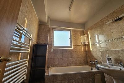 Garsonieră decomandată în Lipovei