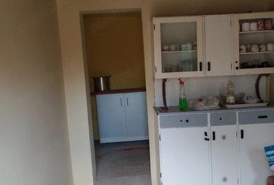 Casă cu Teren 7000 Mp în Săbiești - 2