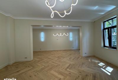 Apartament cu 4 camere în Ștefan cel Mare