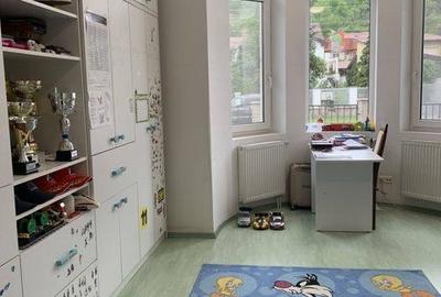 Apartament cu 3 camere în Grigorescu