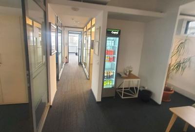 Spațiu comercial, de 130 mp, în Central - 3