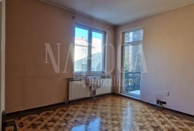 Casă individuală cu 7 camere cu Canalizare în Central - 2