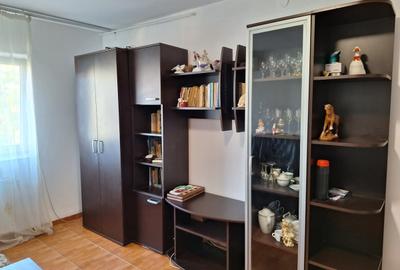 Apartament cu 3 camere decomandat în Militari
