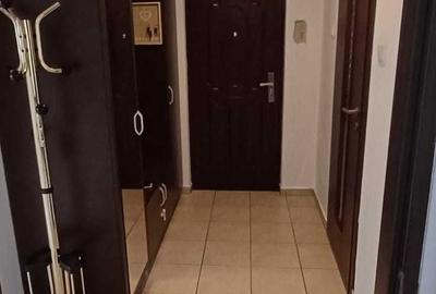 Apartament cu 3 camere decomandat în Ghencea