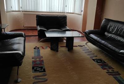 Apartament cu 2 camere decomandat în 22 Decembrie - 1