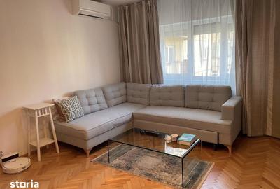 Apartament cu 3 camere decomandat în Colentina