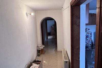 Casă cu 3 camere în Romanești - 7