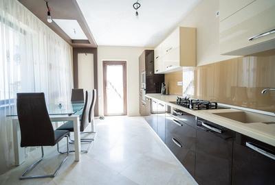 Casă cu 3 camere cu Teren 774 Mp în Central