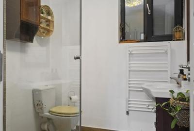 Casă cu 4 camere cu Teren 143 Mp în Corbeanca